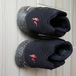 Nike Shoes - Boys basketball sneakers Nike Shoes - Boys basketball sneakers